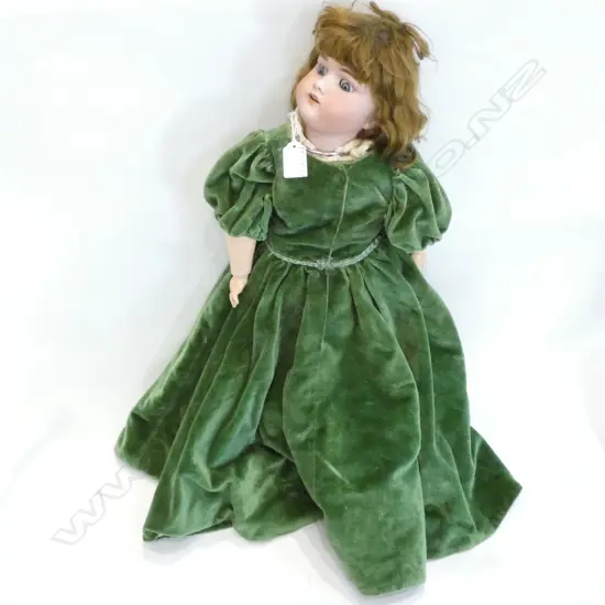 SIMON HALBIG HEINRICH HALBIG DOLL - H. 600MM - WITH STAND